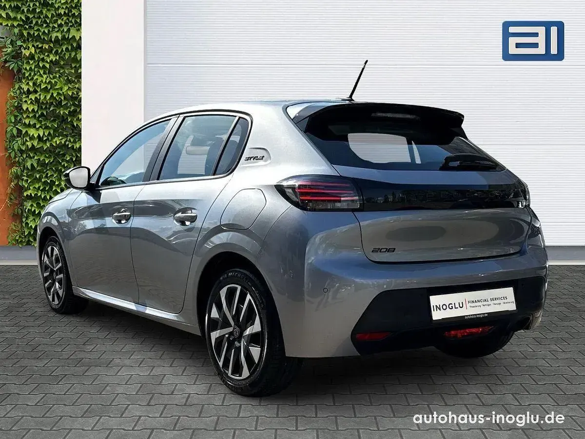 Gebraucht Peugeot 208 Style 101 PS (74 kW) 2025 Grau Kleinwagen