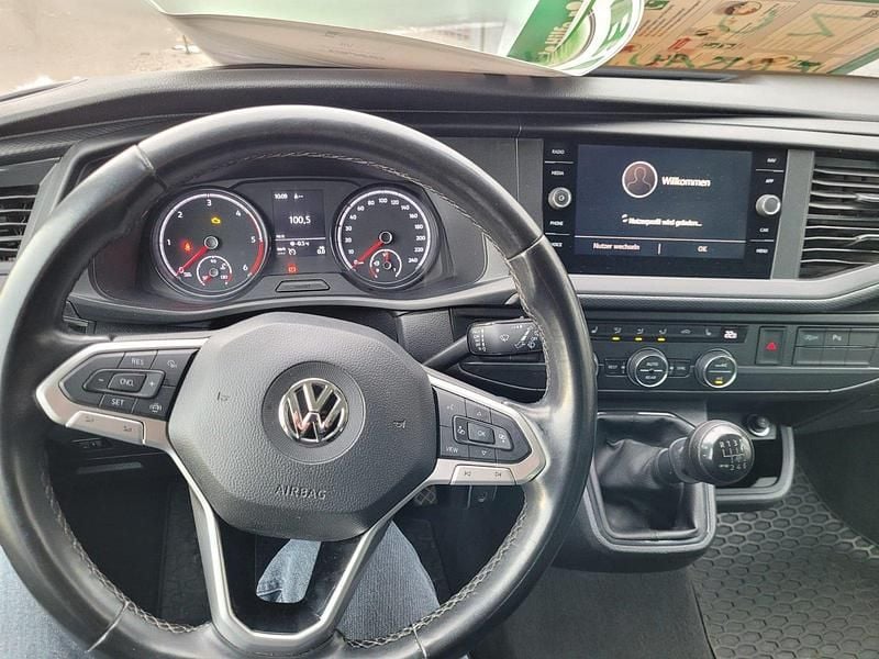 Gebraucht VW Multivan Family 150 PS (110 kW) 2020 Grau Van