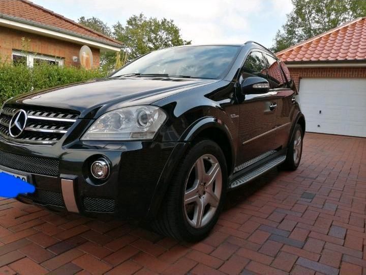 Schwarz Gebraucht 2006 Mercedes ML63 AMG AMG SUV | 9.999 € - Bild 1/4
