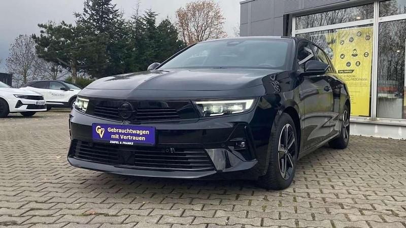 Gebraucht Opel Astra 131 PS (96 kW) 2024 Schwarz Limousine