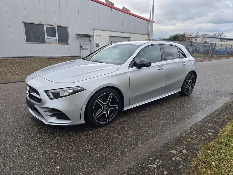 Gebraucht Mercedes A250 AMG line 224 PS (164 kW) 2020 Silber Limousine