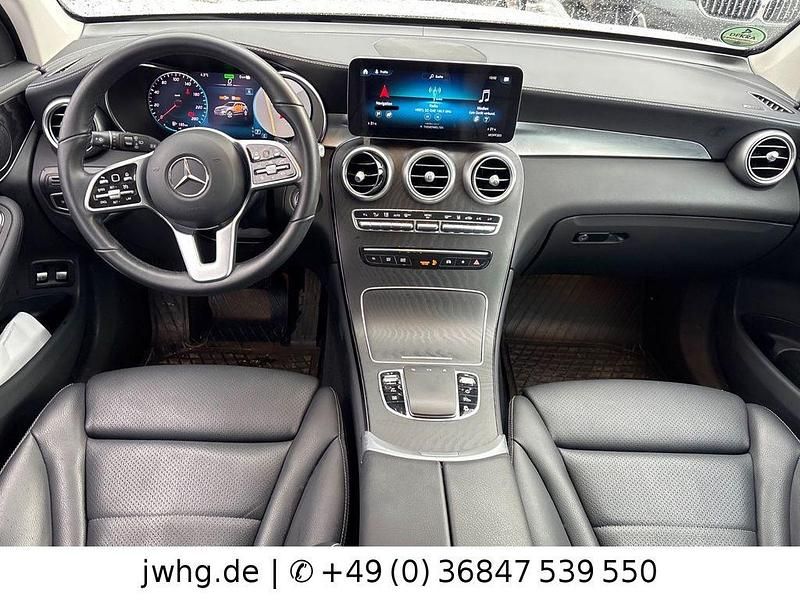 Gebraucht Mercedes GLC300e 320 PS (235 kW) 2021 Weiß SUV