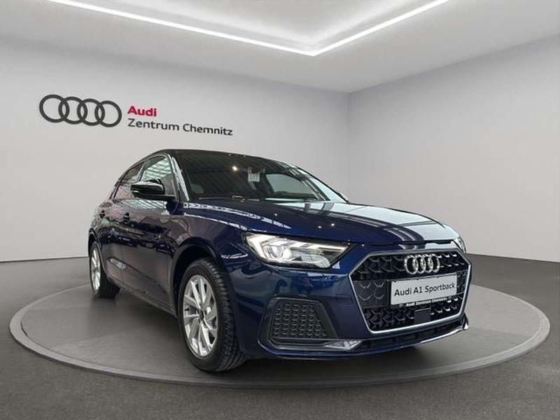 Neu Audi A1 Sportback Advanced Plus 95 PS (69 kW) 2025 Navarrablau metallic Kleinwagen