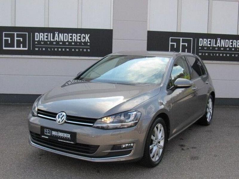Gebraucht VW Golf VII Highline 125 PS (91 kW) 2016 Andere Limousine