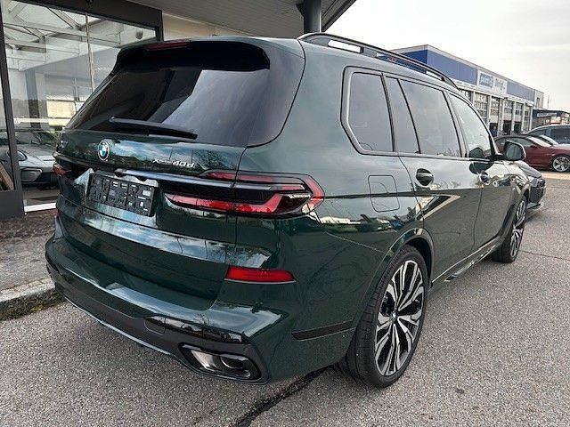 Gebraucht BMW X7 Sport Line 352 PS (258 kW) 2025 Grün SUV