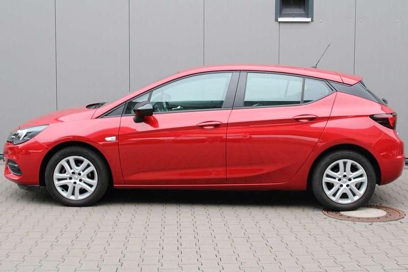 Gebraucht Opel Astra Edition 110 PS (80 kW) 2021 Peperoncino red Limousine
