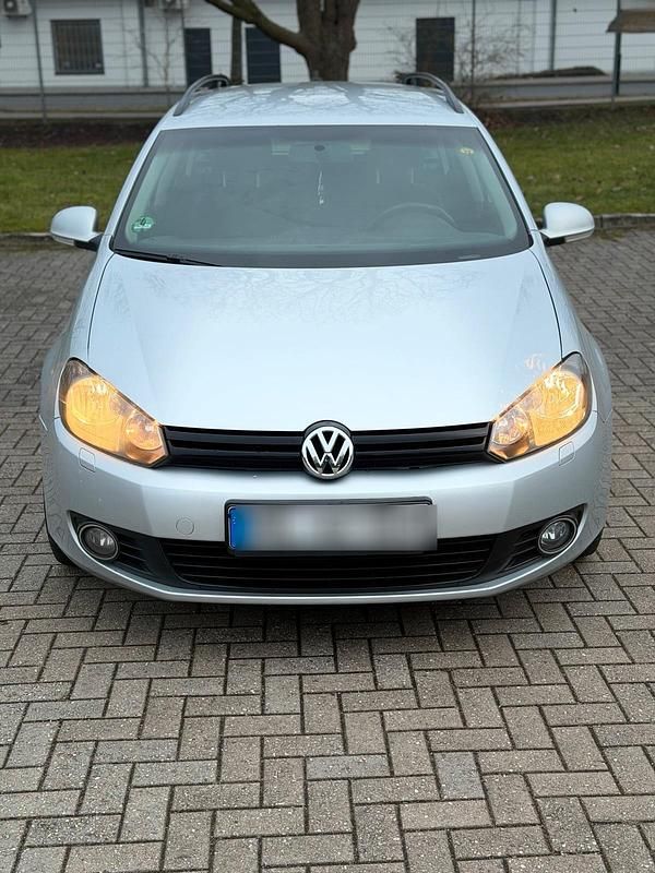 Gebraucht VW Golf 105 PS (77 kW) 2011 Silber Kombi