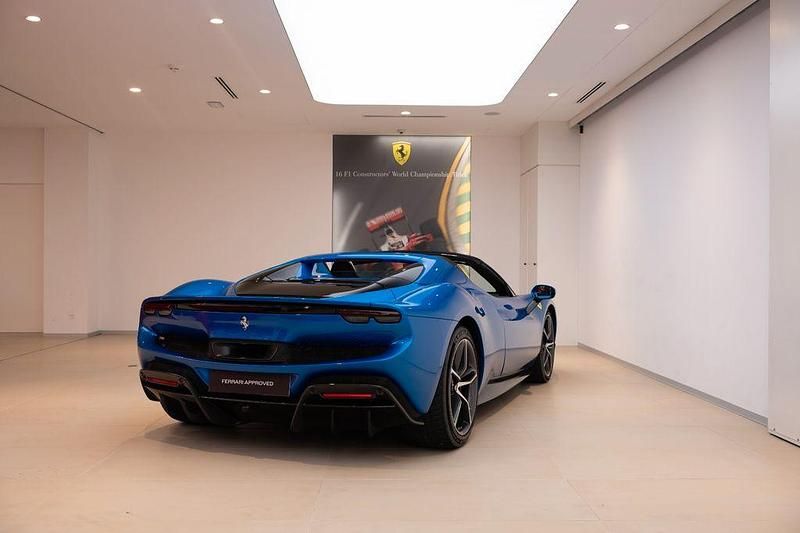 Gebraucht Ferrari 296 2023 Cabrio