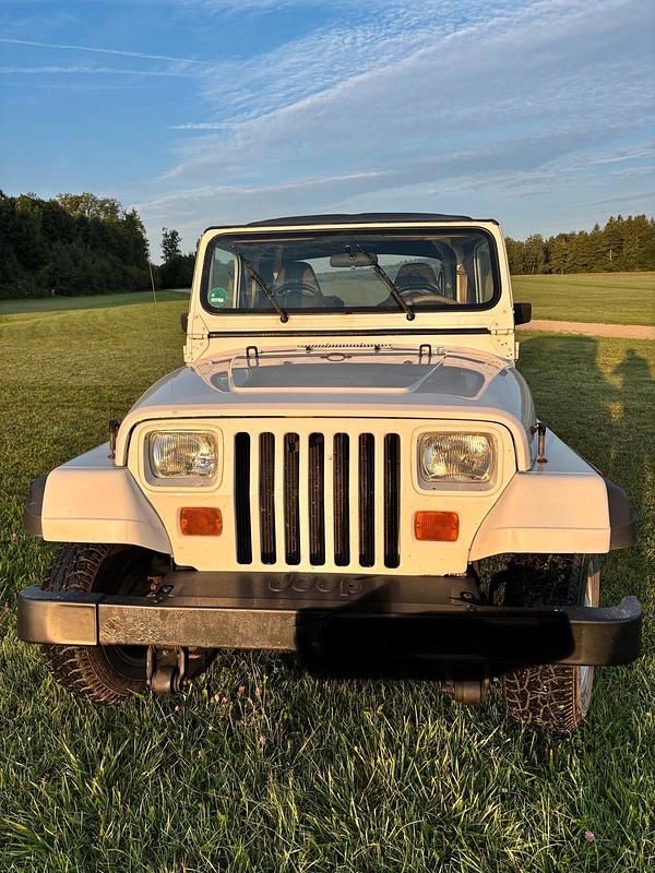 Gebraucht Jeep Wrangler 86 PS (63 kW) 1989 Weiß SUV