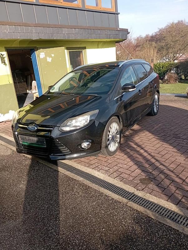 Gebraucht Ford Focus 116 PS (85 kW) 2011 Schwarz Kombi