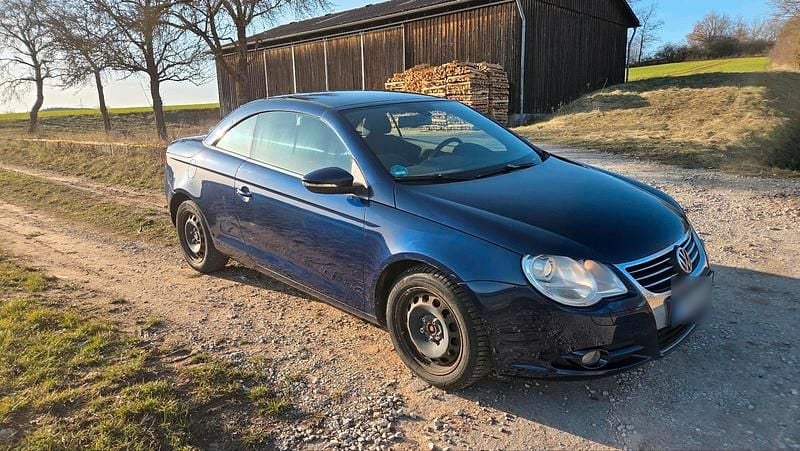 Gebraucht VW Eos 140 PS (102 kW) 2010 Blau Cabrio