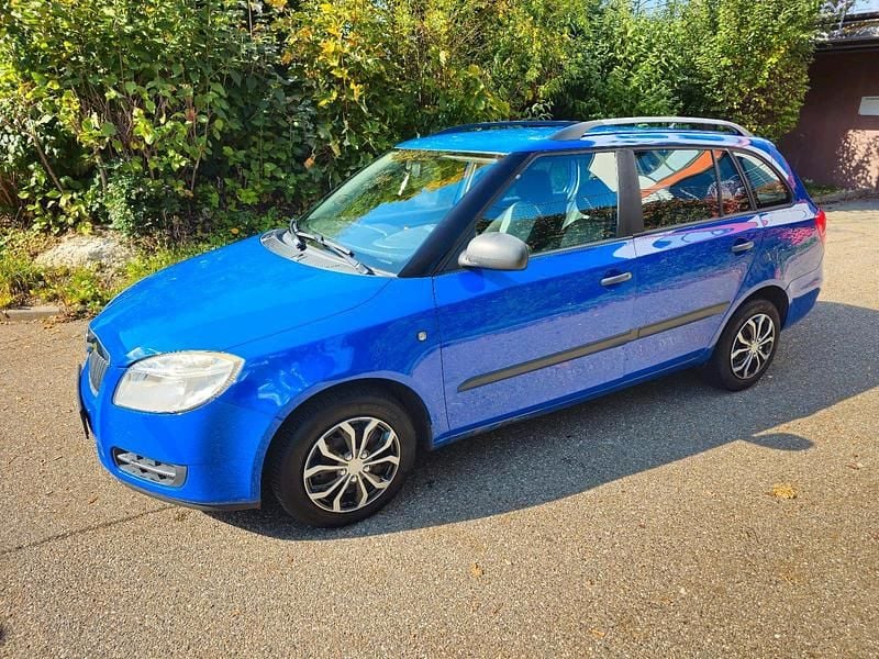 Blau Gebraucht 2009 VW Golf VI Kombi | 1.850 € (Superpreis) - Bild 1/4