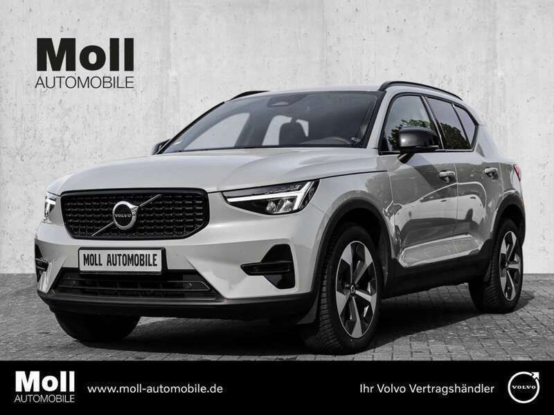 Vapour grey / metallic Gebraucht 2023 Volvo XC40 Plus SUV | 33.400 € (Guter Preis) - Bild 1/4