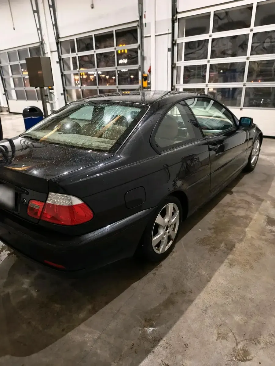 Używany BMW 320 150 KM (110 kW) 2004 Czarny Coupe