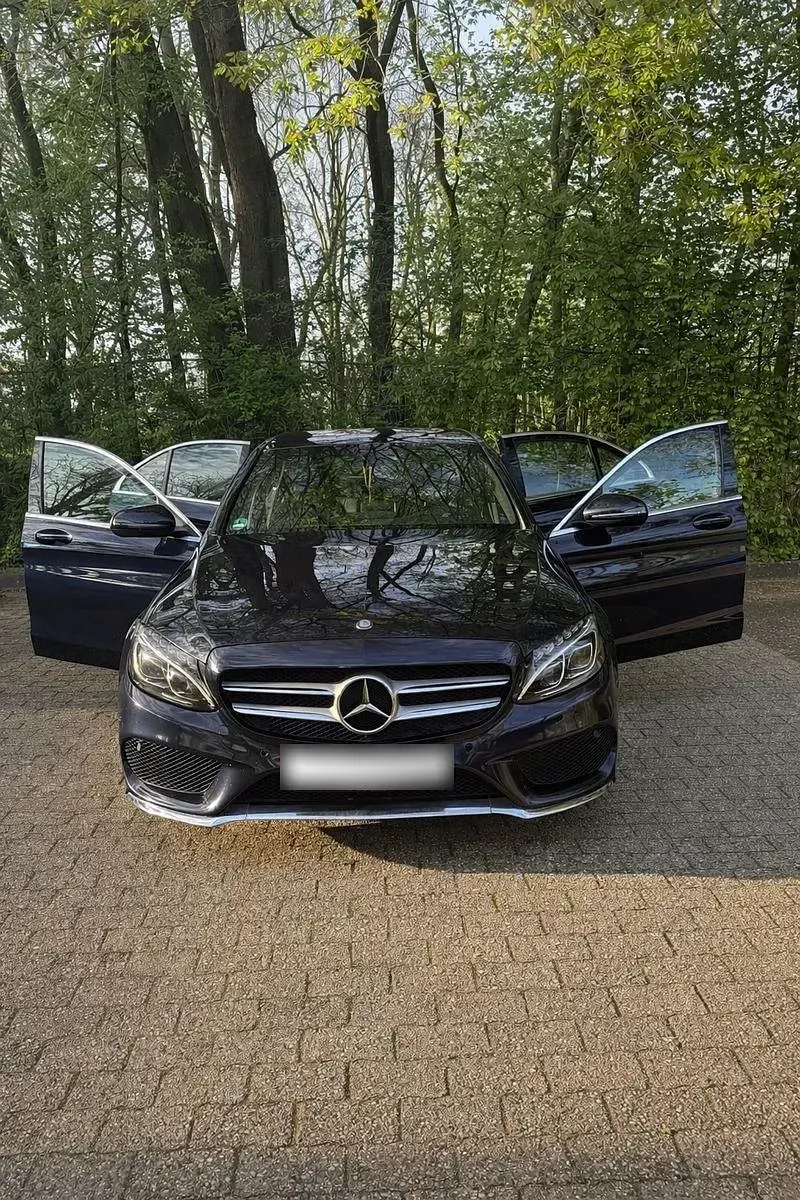 Gebraucht Mercedes C300 AMG line 204 PS (150 kW) 2016 Blau Limousine