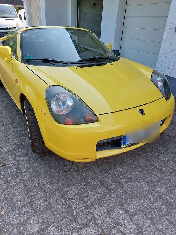 Gebraucht Toyota MR2 140 PS (102 kW) 2001 Gelb Cabrio