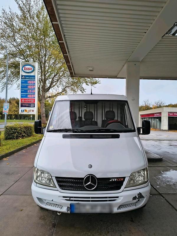Weiß Gebraucht 2004 Mercedes Sprinter Van | 5.000 € (Fairer Preis) - Bild 1/4
