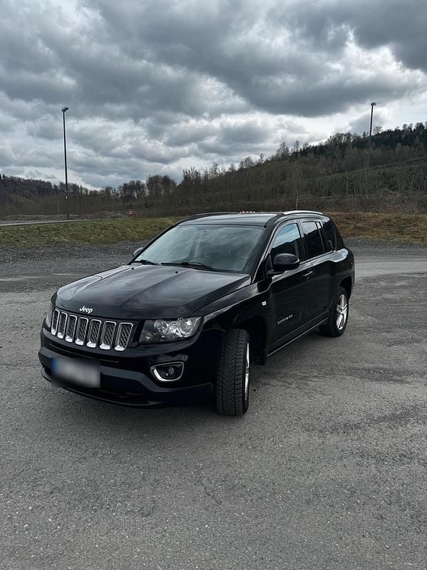 Gebraucht Jeep Compass 163 PS (119 kW) 2013 Schwarz SUV