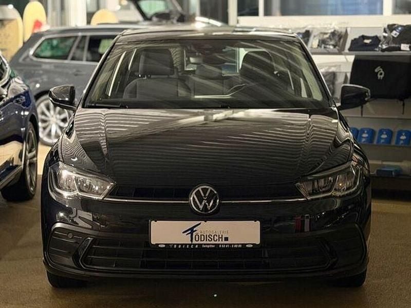 Gebraucht VW Polo Basis 140 PS (102 kW) 2022 Schwarz Kleinwagen
