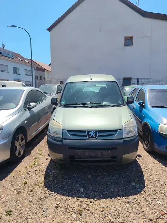 Gebraucht Peugeot Partner 75 PS (55 kW) 2006 Grün Van / Kleinbus
