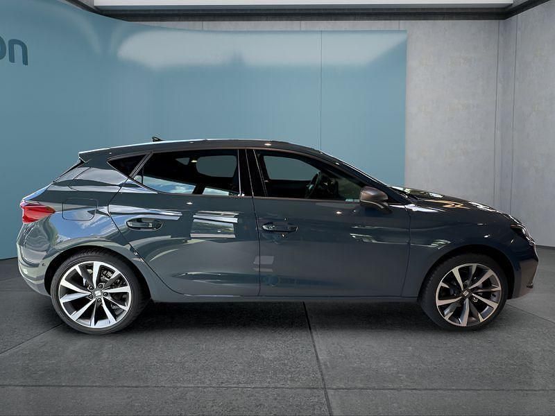 Neu Seat Leon 150 PS (110 kW) 2025 Blau Kleinwagen