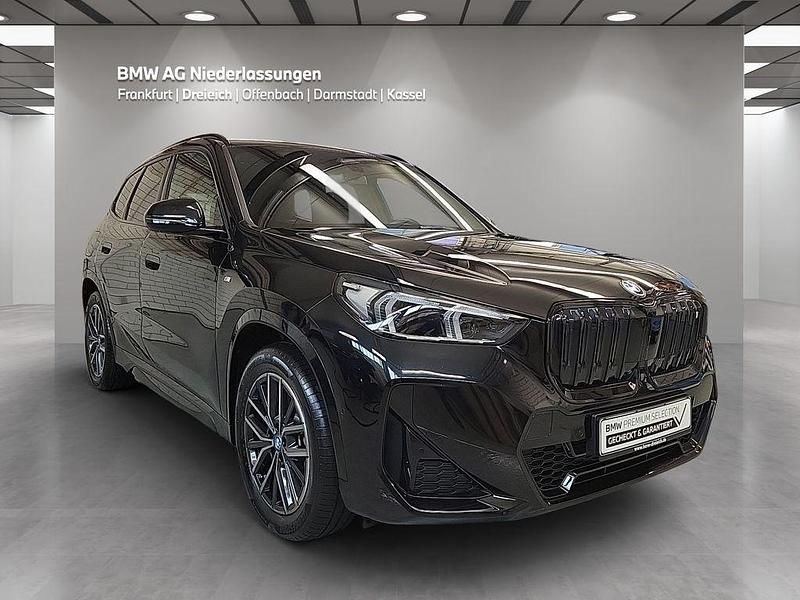 Gebraucht BMW iX1 M Sport 200 kW (272 PS) 2023 Schwarz SUV