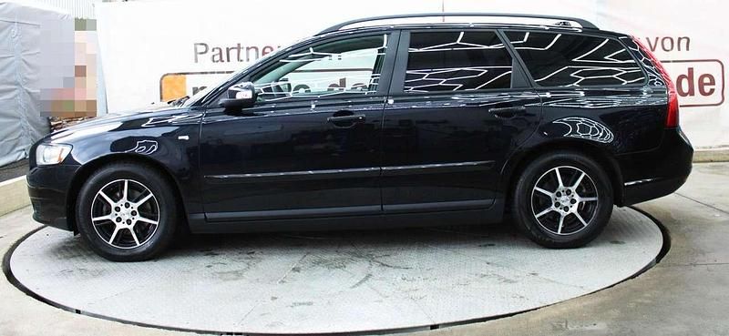 Gebraucht Volvo V50 109 PS (80 kW) 2009 Black sapphire Kombi