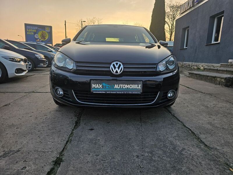 Schwarz Gebraucht 2012 VW Golf VI Style Limousine | 6.999 € (Fairer Preis) - Bild 1/4