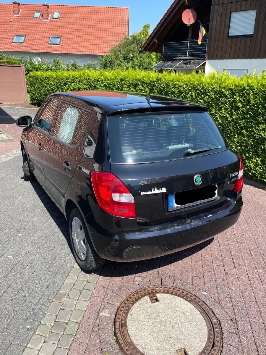 Gebraucht Skoda Fabia 60 PS (44 kW) 2012 Schwarz Kleinwagen