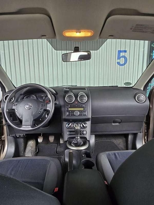 Beige Gebraucht 2010 Nissan Qashqai Visia SUV | 4.500 € (Superpreis) - Bild 1/4