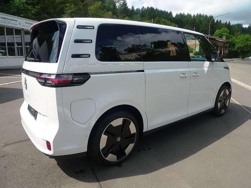 Gebraucht VW ID. Buzz Pro 150 kW (204 PS) 2023 Candyweiß Van / Kleinbus