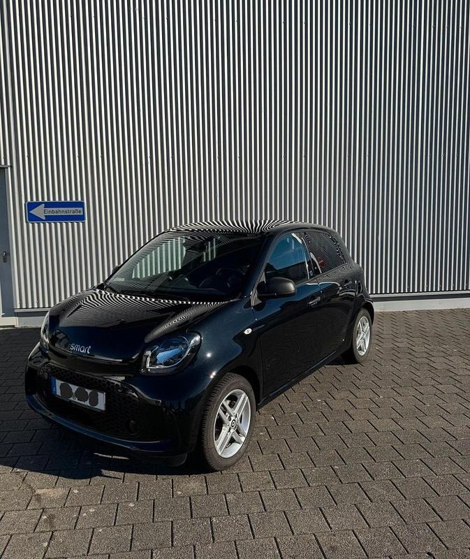 Schwarz Gebraucht 2021 Smart ForFour Electric Drive Kleinwagen | 10.400 € (Fairer Preis) - Bild 1/4
