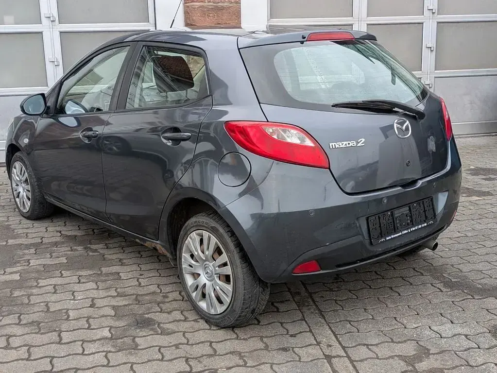 Gebraucht Mazda 2 75 PS (55 kW) 2009 Grau Kleinwagen