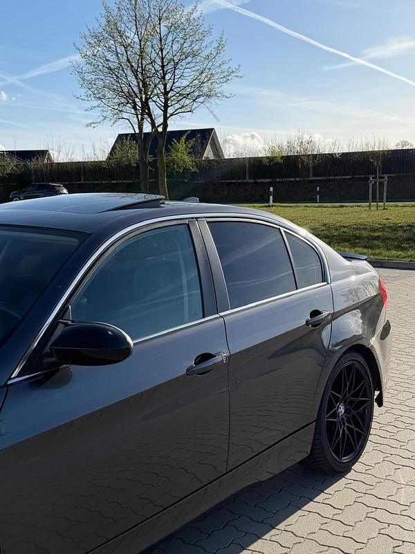 Gebraucht BMW 325 M Performance 218 PS (160 kW) 2005 Grau Limousine