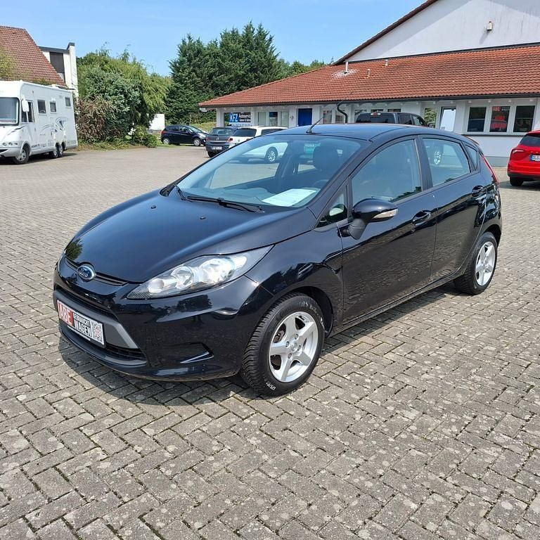 Pantherschwarz metallic Gebraucht 2011 Ford Fiesta Trend Kleinwagen | 3.999 € (Fairer Preis) - Bild 1/4