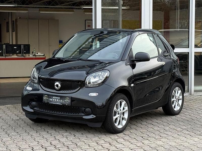 Schwarz Gebraucht 2019 Smart ForTwo Cabrio Basis Cabrio | 15.800 € (Fairer Preis) - Bild 1/4