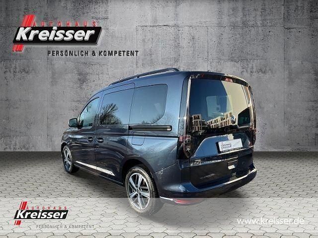 Gebraucht VW Caddy Move 122 PS (89 kW) 2022 Blau (starlight blue metallic) Van / Kleinbus