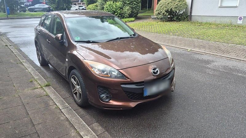 Braun Gebraucht 2013 Mazda 2 Limousine | 6.500 € (Fairer Preis) - Bild 1/4