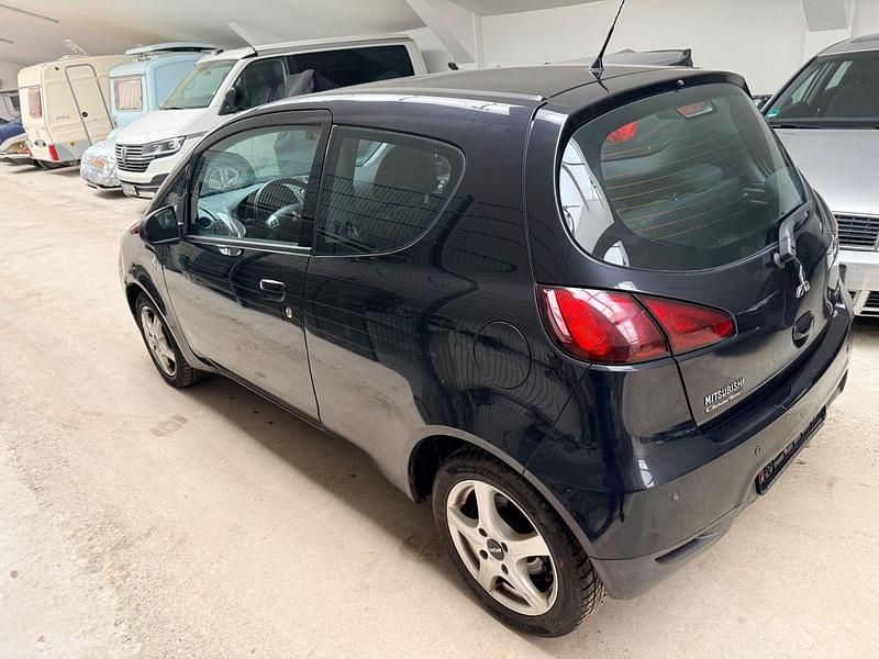 Gebraucht Mitsubishi Colt 95 PS (69 kW) 2011 Schwarz Kleinwagen