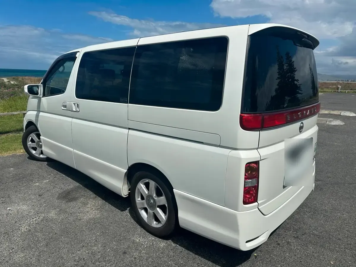 Gebraucht Nissan Elgrand 2006 Weiß Van / Kleinbus