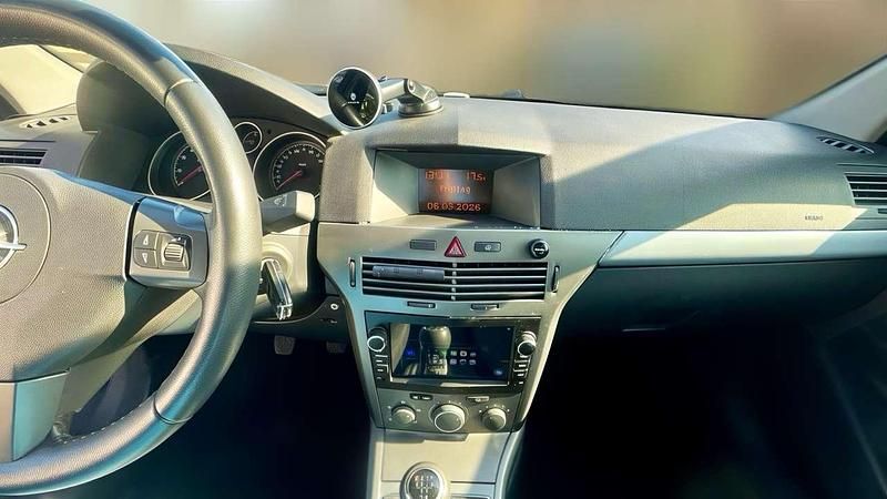 Gebraucht Opel Astra Enjoy 105 PS (77 kW) 2005 Silber Kombi