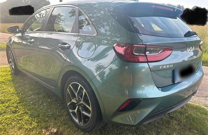 Gebraucht Kia Ceed Spirit 160 PS (117 kW) 2022 Kleinwagen