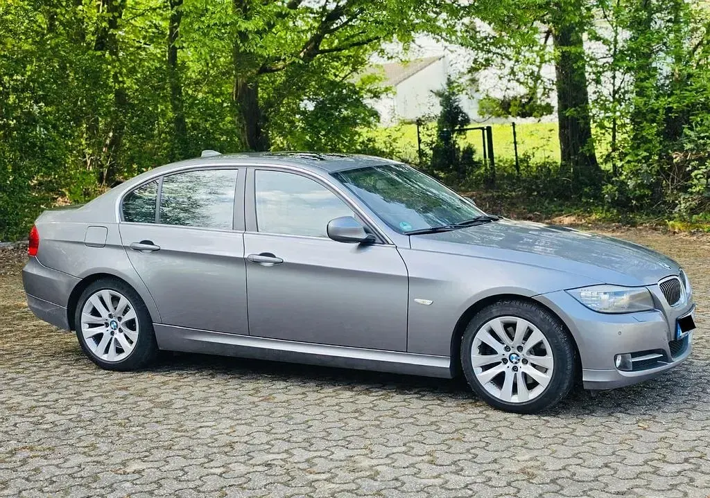 Używany BMW 325 204 KM (150 kW) 2010 Szary Sedan/Limuzyna
