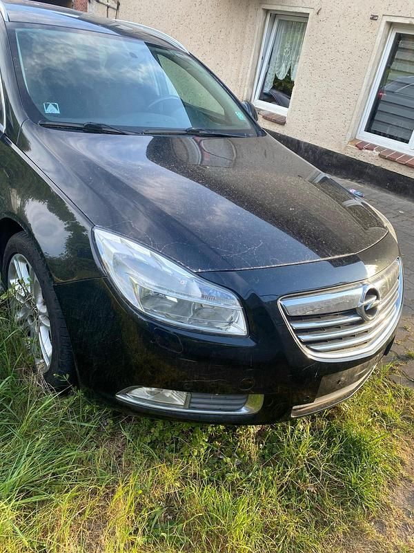 Schwarz Gebraucht 2011 Opel Insignia Kombi | 1.400 € (Superpreis) - Bild 1/4