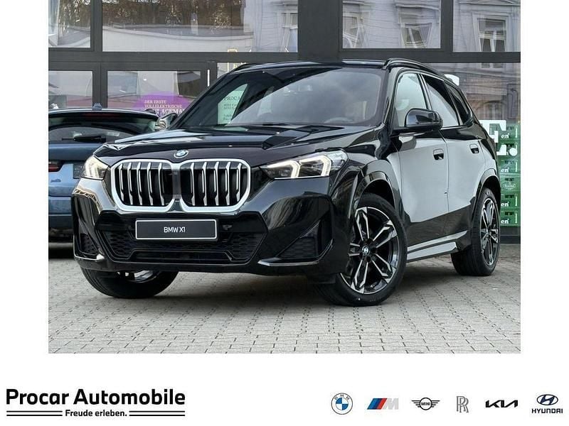 Schwarz Neu 2025 BMW X1 M Sport SUV | 48.690 € (Guter Preis) - Bild 1/4
