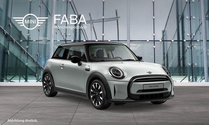 Gebraucht Mini Cooper Hatch 136 PS (100 kW) 2021 Weiß Kleinwagen