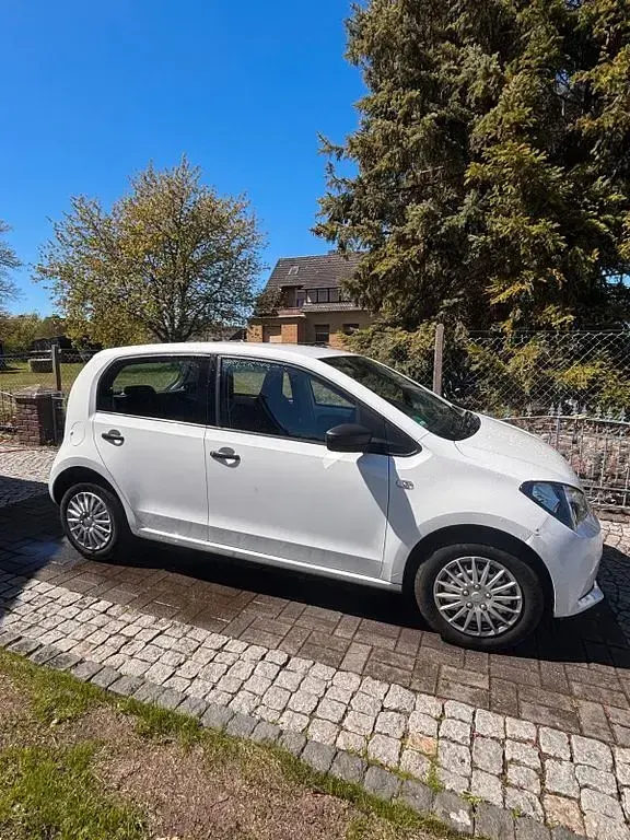 Używany Seat Mii I-Tech 60 KM (44 kW) 2014 Biały Hatchback