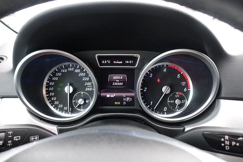 Gebraucht Mercedes ML350 258 PS (189 kW) 2013 Silber SUV