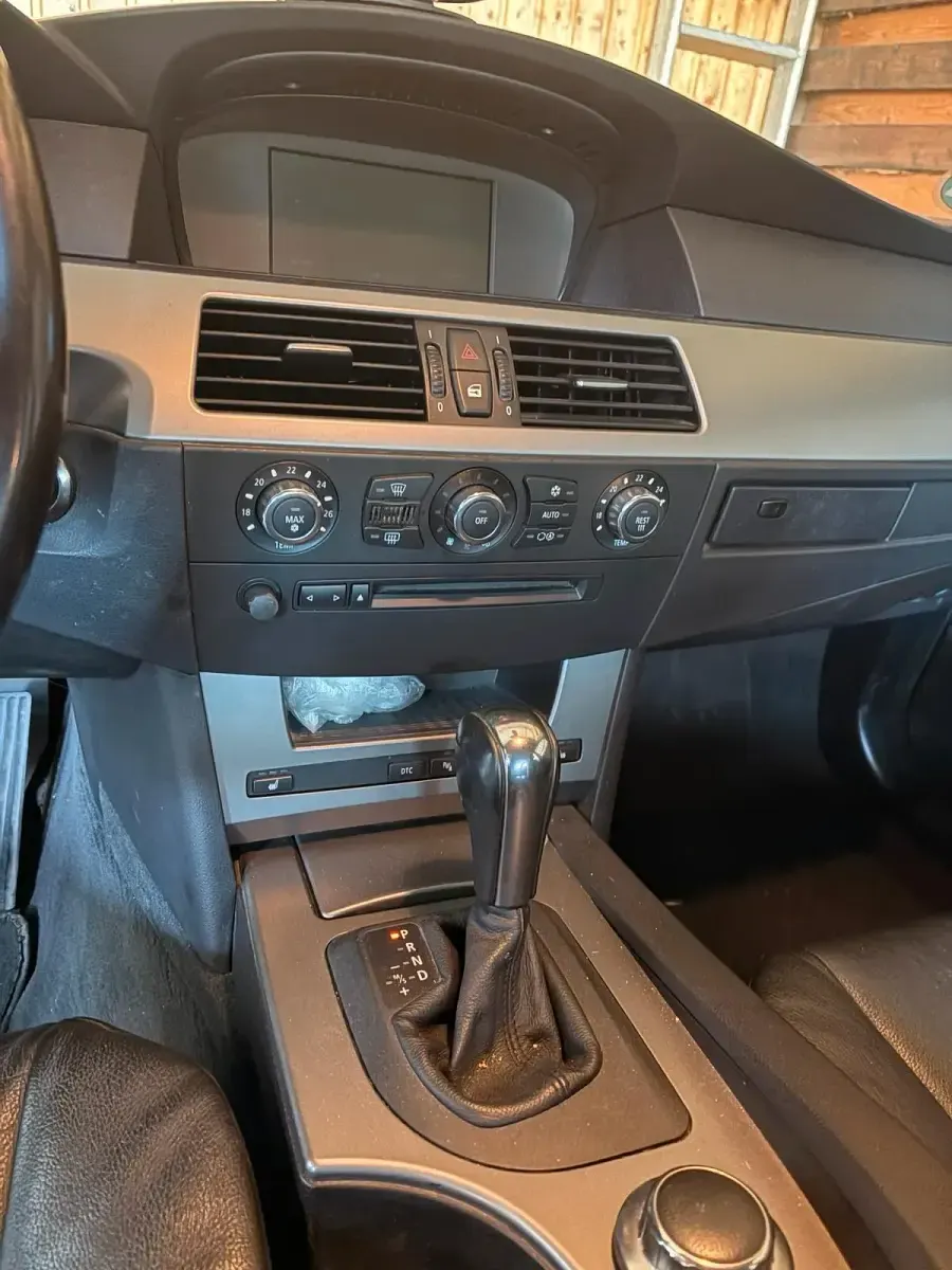 Gebraucht BMW 520 150 PS (110 kW) 2006 Silber Kombi