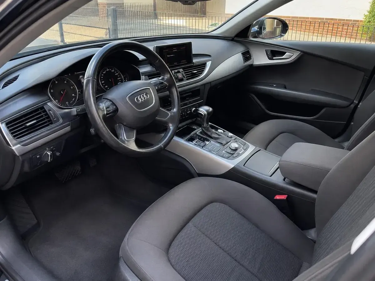 Gebraucht Audi A7 204 PS (150 kW) 2011 Grau Kleinwagen